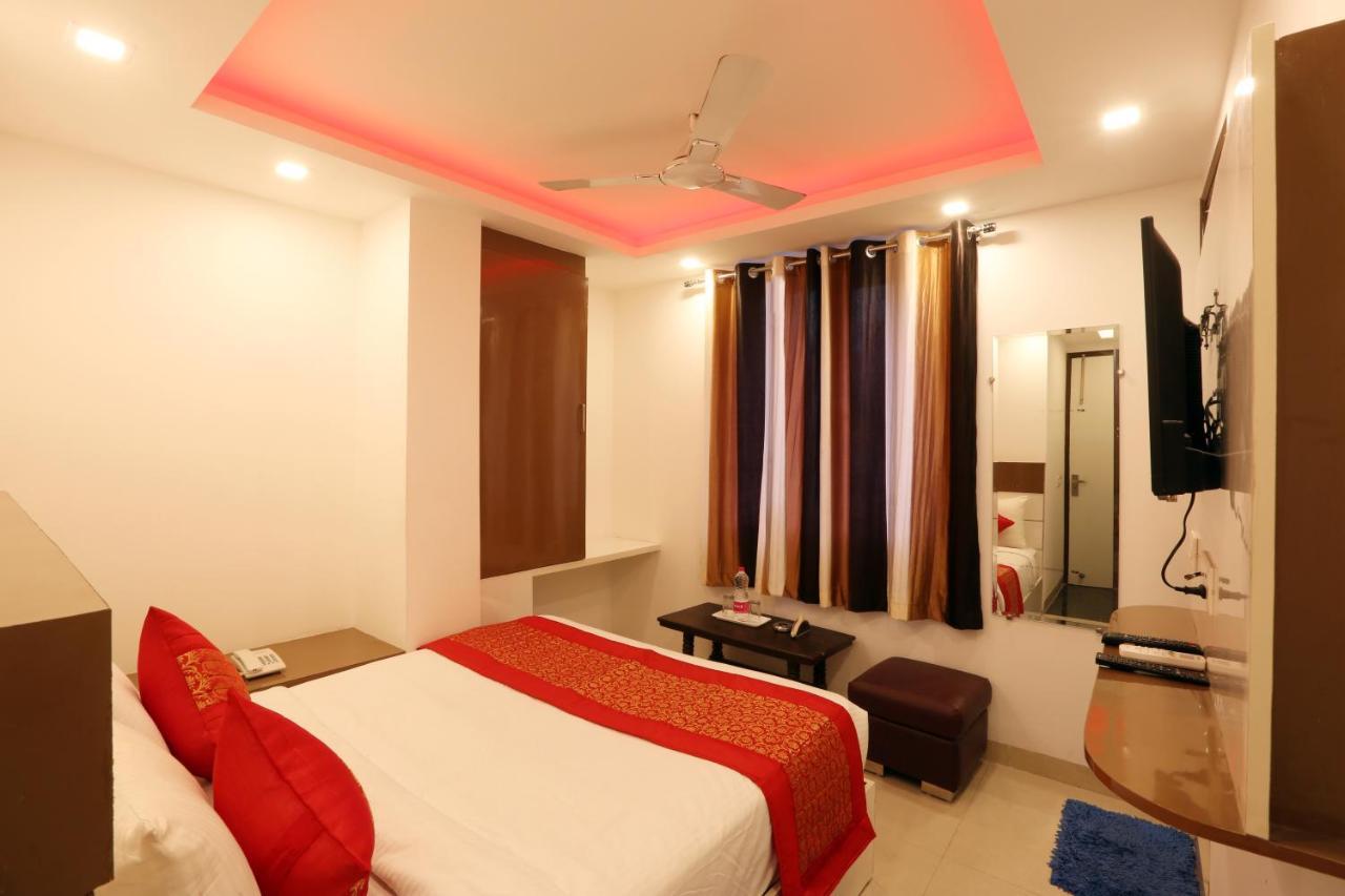Hotel Airport Star New Delhi Exterior photo