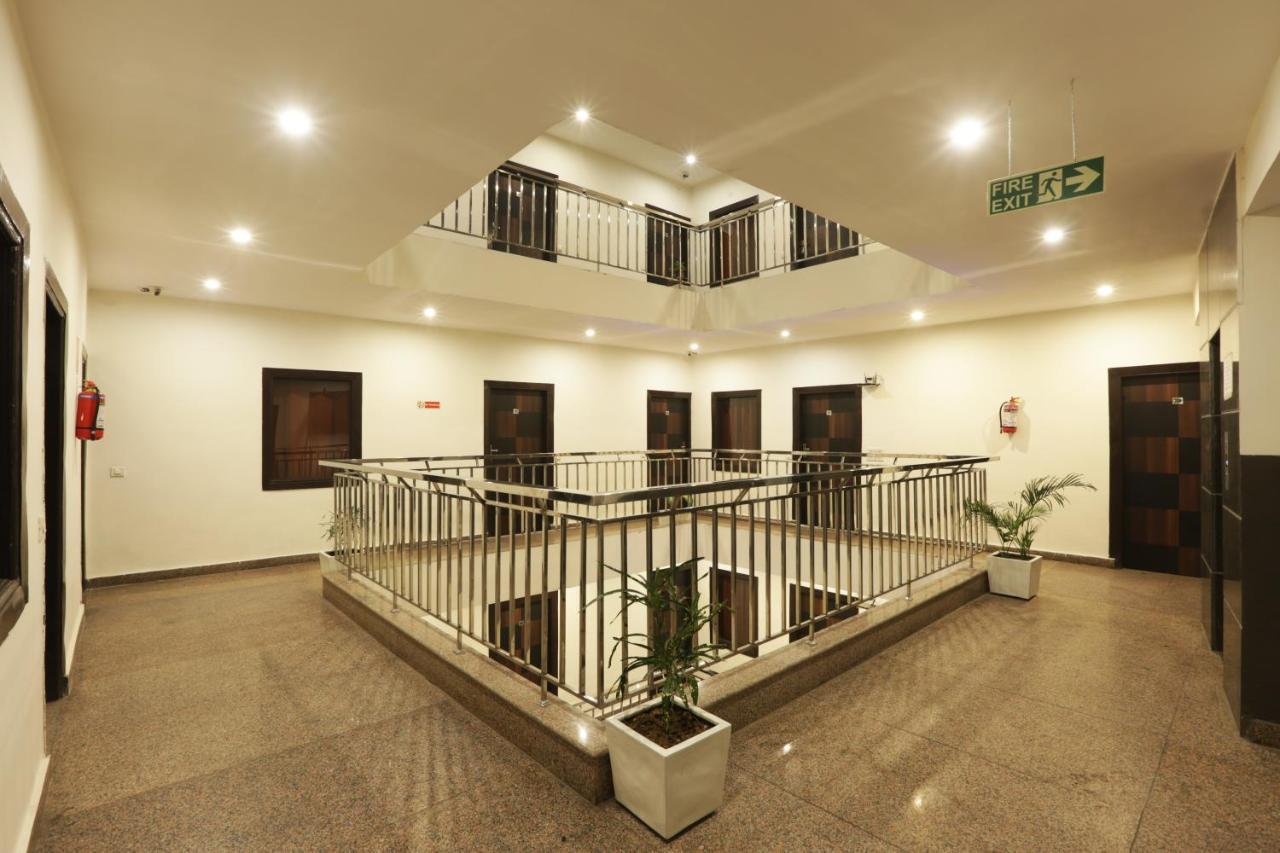 Hotel Airport Star New Delhi Exterior photo